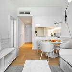 Whome The Boulevard Prime Location With Ac & Elevator Apartman *