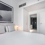 Whome The Boulevard Prime Location With Ac & Elevator Apartman